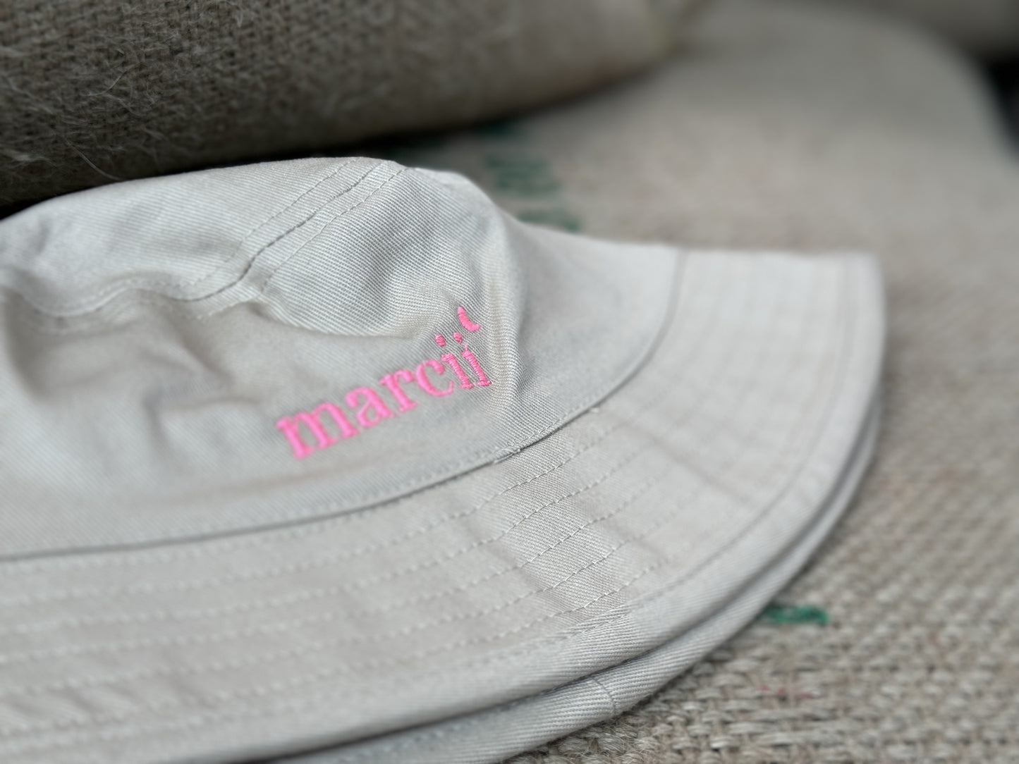 BUCKET HAT "Pink"